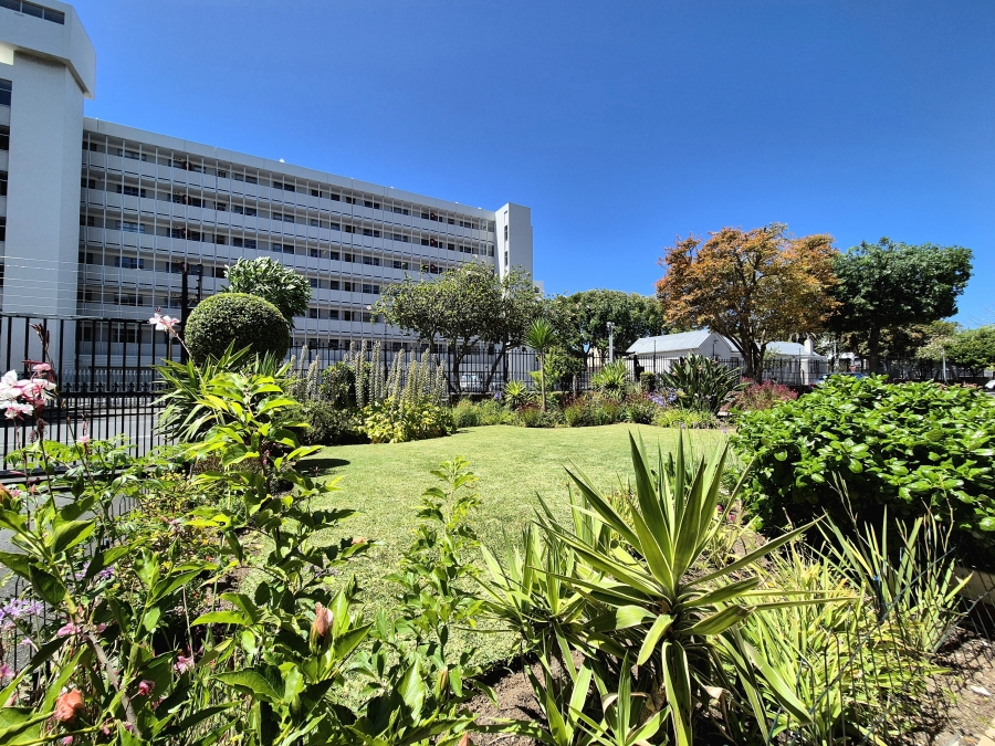 2 Bedroom Property for Sale in Wynberg Upper Western Cape